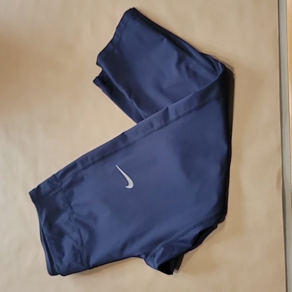 Nike Size L Navy Blue Racer Crop Leggings (Running Essential Crop Capri) - Picture 6 of 15